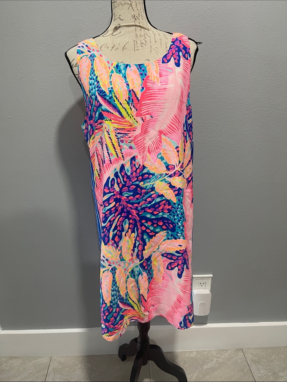 Lilly Pulitzer Jackie Shift off the grid 100% silk